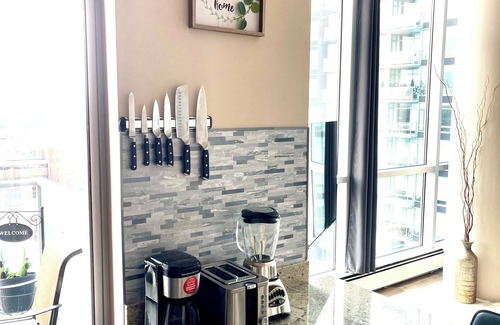 Beltline Condominio | Modern and Stylish Condo plus Free Parking