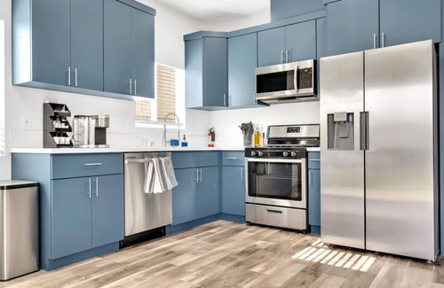 Montebello Casa | Modern and stylish home near LA & OC