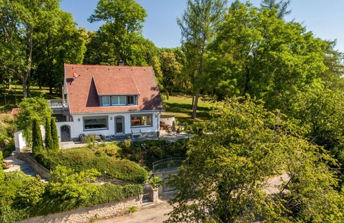 Loffingen Casa | casa de vacaciones moderno y elegante en el Bosque Negro, con vistas a los Alpes