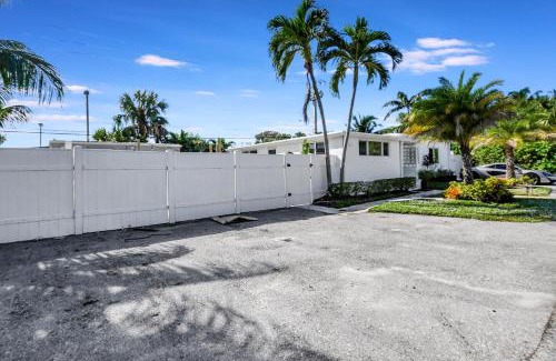 Delray Beach Casa | Modern and Updated Delray Beach Escape Sleeps 10