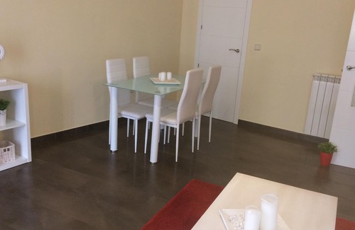Alcobendas Apartamento | MODERN AND WELL LOCATED APARTMENT FOR 6 PEOPLE