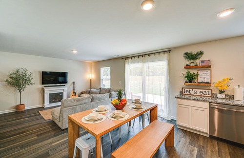 Anderson Casa | Modern Anderson Home w/ Fire Pit & Grill