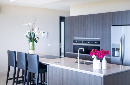 St. Marie Villa | Modern apartment w/ 180° sea views & shared pool