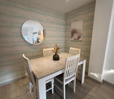 Quarteira Apartamento | Modern Apartament in Al-sakia Village