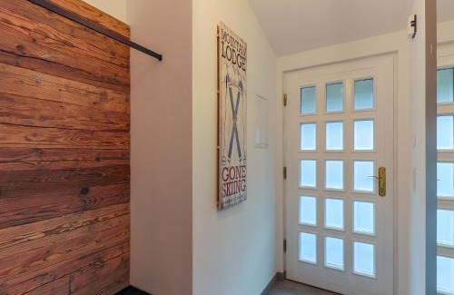 Kirchdorf in Tirol Apartamento | Modern Apartment in Kirchdorf with Garden