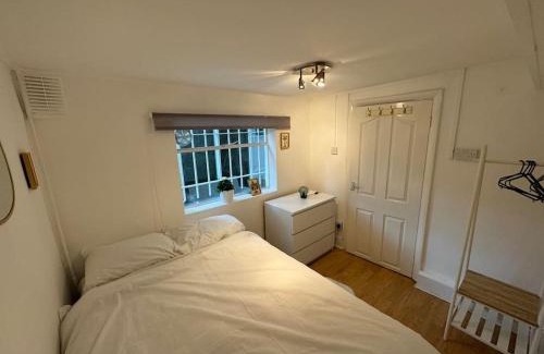 Junction Apartamento | Modern Apartment 5 min to Stations