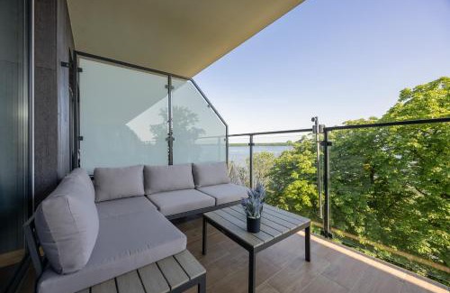 Serock Apartamento | Modern Apartment by the Lake with Parking & Sauna in Zegrze by Noclegi Renters