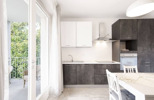 Bardolino Apartamento | Moderno apartamento cerca del lago de Garda con Wi-Fi y terraza