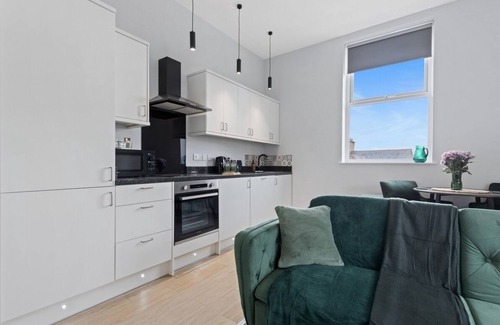 Mapperley Condominio | Modern Apartment Free Parking |Double Room Suite 5