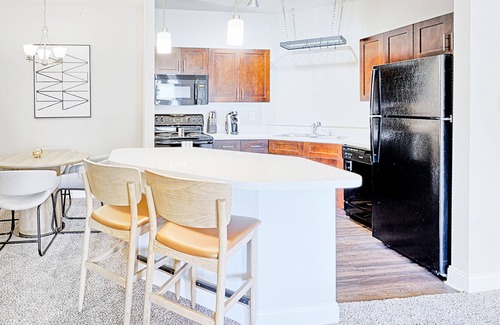 Johns Island Apartamento | Modern Apartment in Prime Location (ID4878X11)