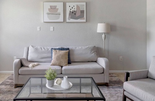 Johns Island Apartamento | Modern Apartment in Prime Location (ID9575X97)