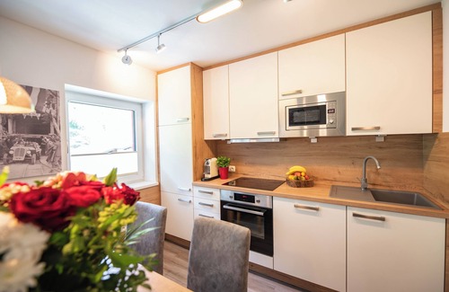 Fusch an der Grossglocknerstrasse Apartamento | ¡RENDIMIENTO AL MEJOR PRECIO! Exclusivo y moderno apartamento en una ubicación central.