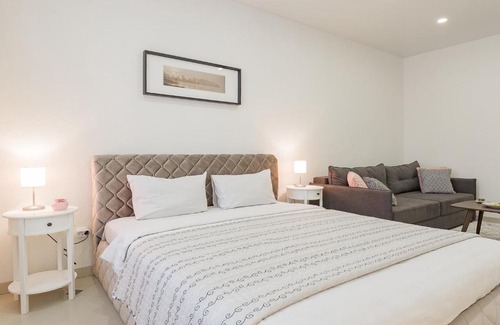 Tsentralny District Apartamento | Modern Apartment in a new building