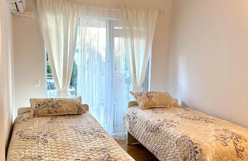Gravesend Casa | Modern apartment in a nice neighborhood close to train station