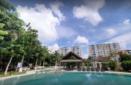 Jacinto Pat Apartamento | Modern Apartment in Cancun! Family condo with pool
