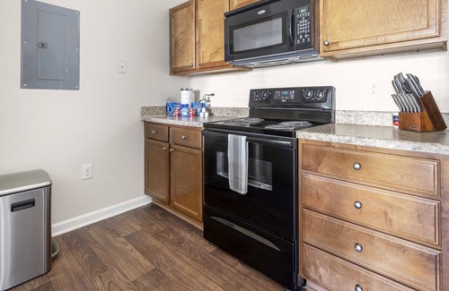 Mint Hill Apartamento | Modern Apartment in Prime Location (ID1228X684)