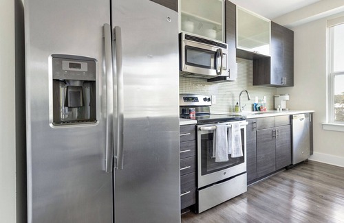 NoDa Apartamento | Modern Apartment in Prime Location (ID9667X61)