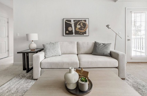 Lexington Apartamento | Modern Apartment in Prime Location (ID6425X78)