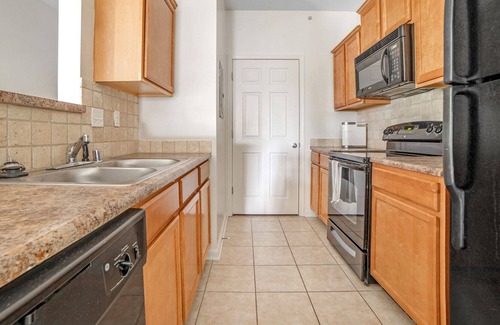 Lexington Apartamento | Modern Apartment in Prime Location (ID6425X78)