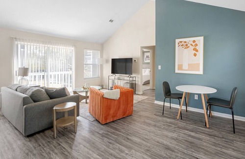 Mount Juliet Apartamento | Modern Apartment in Prime Location (ID6690X67)
