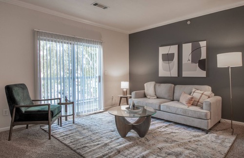 Mount Juliet Apartamento | Modern Apartment in Prime Location (ID4039X27)