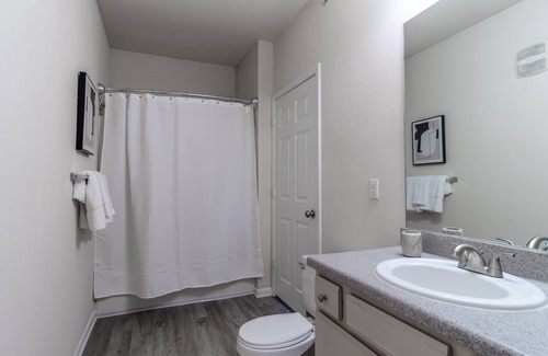 Mount Juliet Apartamento | Modern Apartment in Prime Location (ID4039X27)