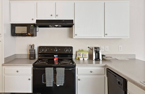 Mount Juliet Apartamento | Modern Apartment in Prime Location (ID2693X56)