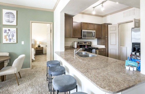Richmond Apartamento | Modern Apartment in Prime Location (ID1181X404)