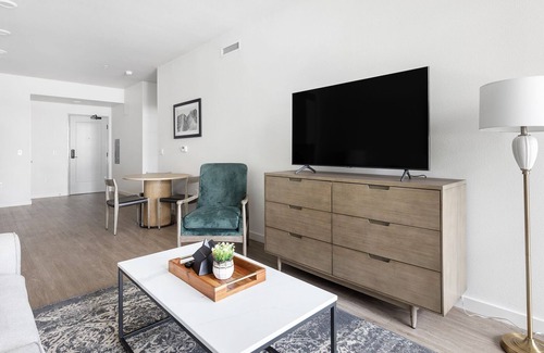 Downtown Vancouver Apartamento | Modern Apartment in Prime Location (ID9717X89)