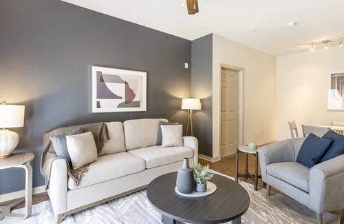 Shannon Apartamento | Modern Apartment in Prime Location (ID3558X97)