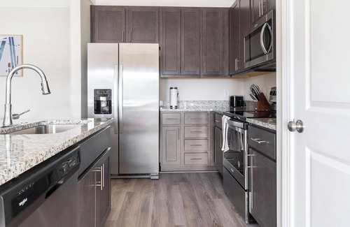 Clayton Apartamento | Modern Apartment in Prime Location (ID1012X166)