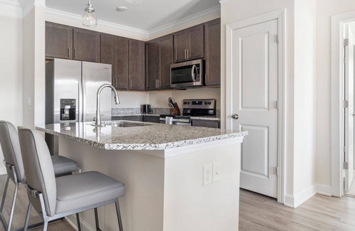 Clayton Apartamento | Modern Apartment in Prime Location (ID1012X166)