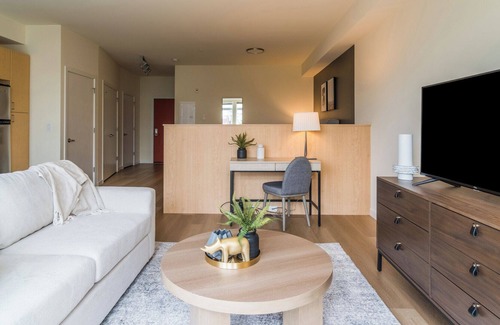 Everett Apartamento | Modern Apartment in Prime Location (ID1208X070)