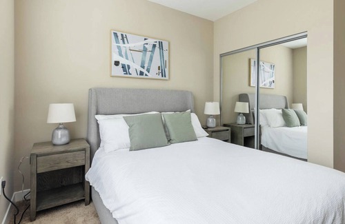 Fishers Apartamento | Modern Apartment in Prime Location (ID1381X280)