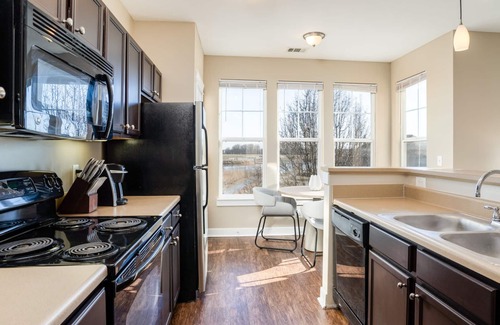 Fishers Apartamento | Modern Apartment in Prime Location (ID1403X228)