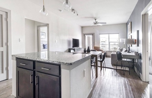 Barker Apartamento | Modern Apartment in Prime Location (ID1243X191)