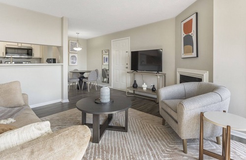 Cordova Apartamento | Modern Apartment in Prime Location (ID2764X48)