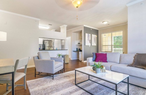Southwest Raleigh Apartamento | Modern Apartment in Prime Location (ID8578X29)