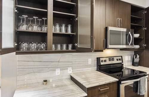 Mueller Apartamento | Modern Apartment in Prime Location (ID4225X45)
