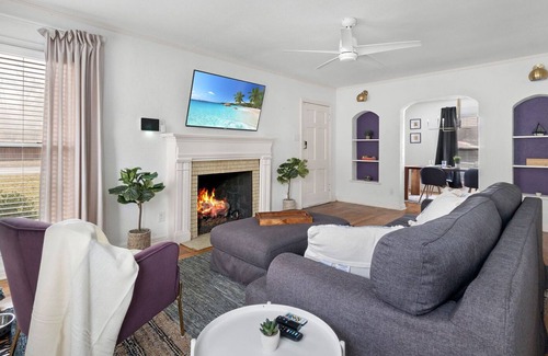 Oak Cliff Apartamento | Modern Apartment in Prime Location (ID1204X623)