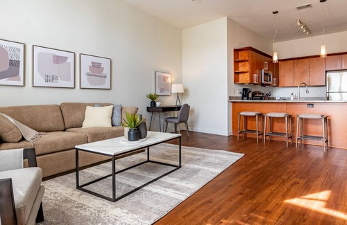 Lenexa Apartamento | Modern Apartment in Prime Location (ID8657X50)