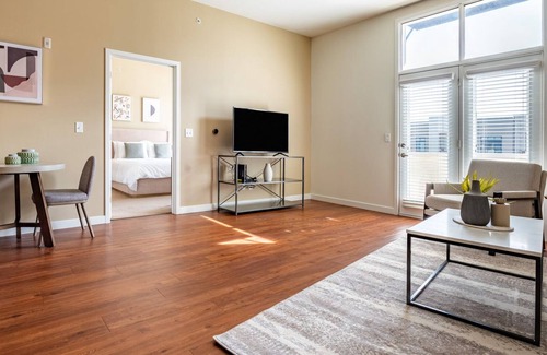 Lenexa Apartamento | Modern Apartment in Prime Location (ID8657X50)