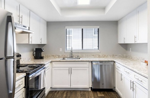 Cascade Apartamento | Modern Apartment in Prime Location (ID9454X04)