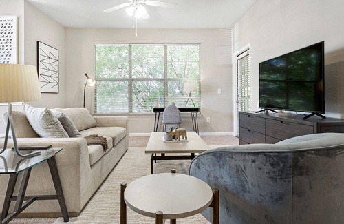 Apex Apartamento | Modern Apartment in Prime Location (ID9782X96)