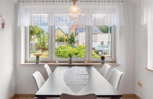Sebnitz Apartamento | Modern apartment in Sebnitz with a terrace in Sebnitz