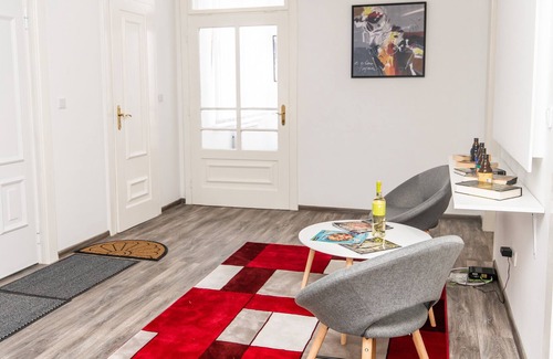 Old Town Casa | Modern Apartment in the Heart of the City Center!