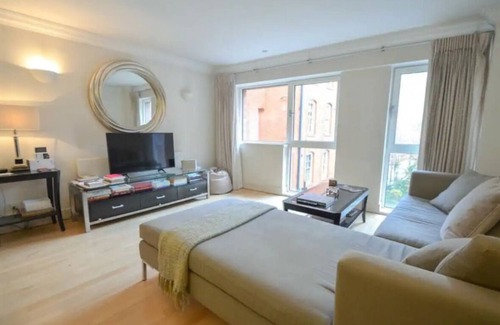 Crouch End Apartamento | Modern Apartment in the Heart of Covent Garden, London