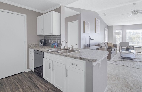 Hoover Apartamento | Modern Apartment in Prime Location (ID2588X43)