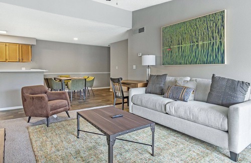 Plant City Apartamento | Modern Apartment in Prime Location (ID1334X388)