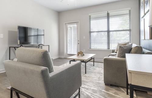 Wake Forest Apartamento | Modern Apartment in Prime Location (ID7135X13)